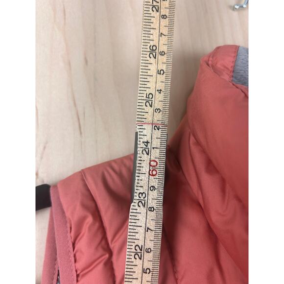 Columbia Women’s Omni-Heat Insulated Vest Medium Coral Zip Puffer - Picture 8 of 9